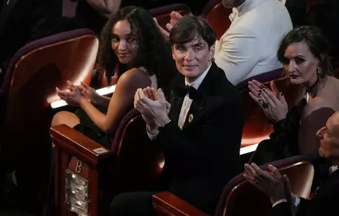 Cel mai frumos cuplu de la Oscar 2024. Cine este soția marelui câștigător, Cillian Murphy. Yvonne este mai în vârstă decât actorul