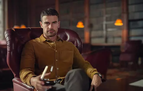 „Gangsteri cu stil”, serial Netflix regizat de Guy Ritchie. Distribuție și trailer