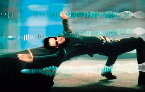 Filme la TV azi, 5 martie 2024: „Matrix”, „Erin Brockovich”, „Regulile nu se aplică”, „Jaf în stil italian”