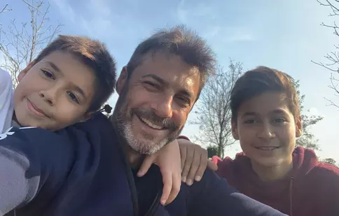 Cine este Barış Kılıç, interpretul lui Ömer din serialul „O dragoste” de la Kanal D. Actorul a avut o copilărie dificilă