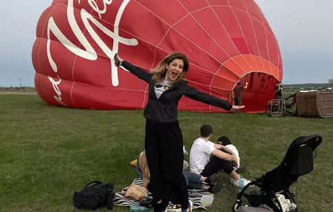 Amalia Enache, imagini de colecție alături de fiica ei, în timpul unei escapade cu balonul! „Ocolul Bucureștiului în 80 de minute”