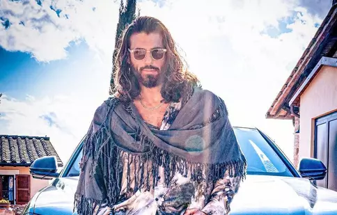 Can Yaman a început în sfârșit filmările la “Sandokan”. Primele declarații. „Niciodată nu m-am simțit atât de pregătit pentru un rol”