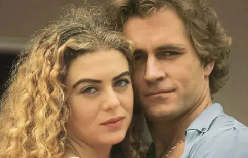 Cum arată azi Guy Ecker, Sebastian Vallejo din „Cafea cu parfum de femeie”. Actorul are 66 de ani și o viață discretă de familie