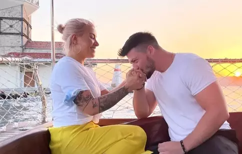 Nicoleta Nucă și Alex Ursache s-au despărțit după o relație de șapte ani. Cei doi erau logodiți: „Ne-am dat seama că ne-am îndepărtat”