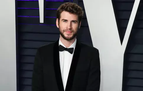 Primele imagini cu Liam Hemsworth în rolul lui Geralt din Rivia, din „The Witcher”, sezonul 4