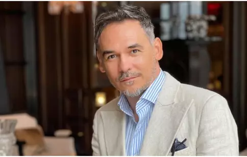 Răzvan Simion, transformat radical de despărțirile din viața sa. Cea mai grea lecție pe care a învățat-o: „Lumea nu vrea nimic de la tine”