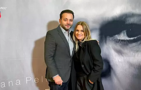 Mihai Morar și Gabriela au împlinit 18 ani de căsătorie. Imagini din ziua nunții: „Filmul continuă”