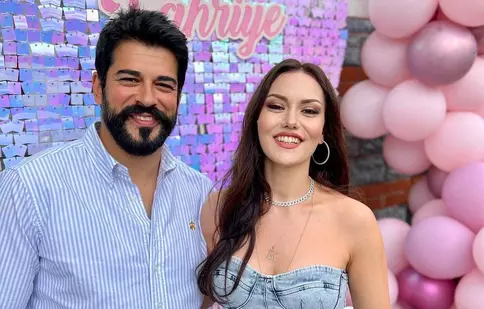 Burak Özçivit și Fahriye Evcen au dat startul vacanței cumpărându-și o vilă în Bodrum