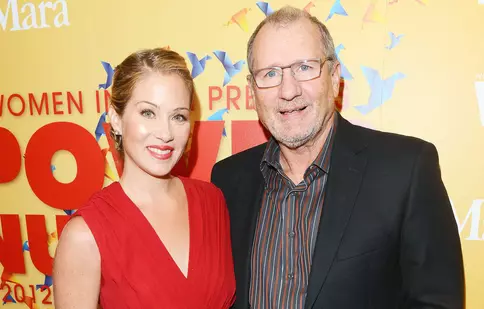 Christina Applegate, revedere emoționantă cu Ed O'Neill, cel care i-a fost tată în „Familia Bundy”: „Dacă nu vă place nimic la mine e vina lui!”