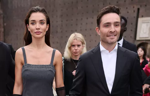 Ed Westwick, celebru pentru rolul din „Gossip Girl”, s-a căsătorit. Imagini spectaculoase de la nunta de trei zile și trei nopți