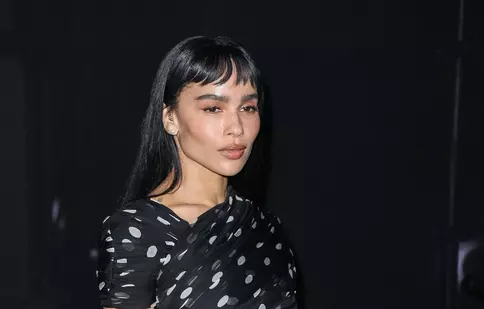 Zoë Kravitz, despre decizia „dureroasă” de a se muta cu tatăl ei, Lenny Kravitz. Ce regret are în legătură cu mama ei, Lisa Bonet
