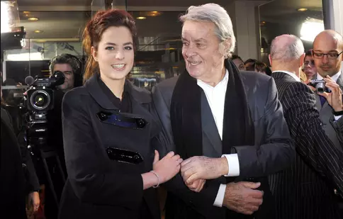 Testamentul lui Alain Delon a fost trimis copiilor săi. Cine primește cea mai mare parte din averea actorului