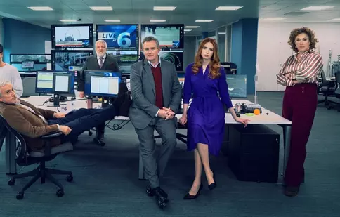 Desființat de o glumă. Ce știm despre miniseria „Douglas Is Cancelled”, lansată de SkyShowtime. Poveste, distribuție, trailer