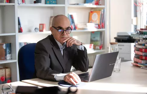 „Șef sub acoperire”, 10 octombrie 2024. Augustin Drăgan, proprietarul librăriilor Diverta, descoperă o serie întreagă de probleme