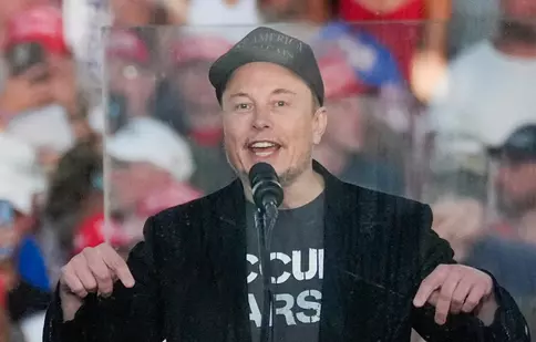 Gestul făcut de Elon Musk, după victoria electorală a lui Donald Trump. Miliardarul este un susținător al noului președinte SUA