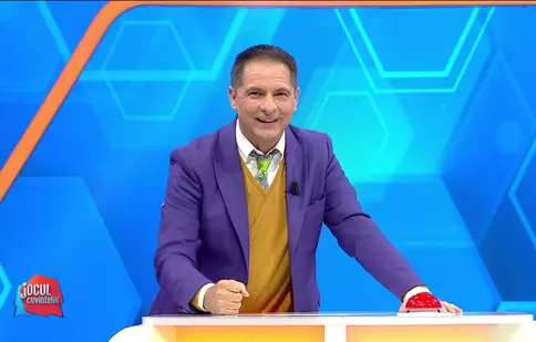 Dan Negru, emoționat de destinul unui tânăr concurent la Jocul Cuvintelor. „Îmi place felul tău de a fi, vocabularul bine ales… Bravo, puștiule!”