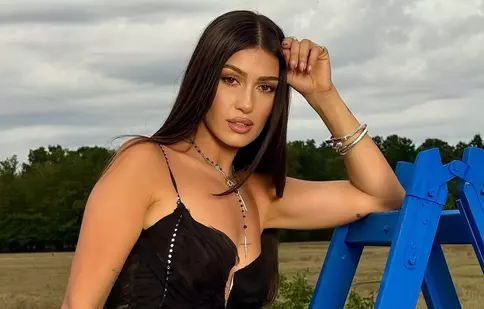 Alina Eremia pregătește fanilor o surpriză de proporții la început de an: „Vă invit în lumea mea”