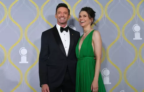 Hugh Jackman, pregătit să înceapă un nou capitol alături de Sutton Foster. Actorul a divorțat în urmă cu doi ani