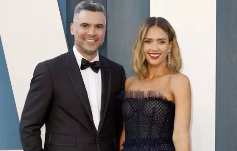 Jessica Alba și Cash Warren divorțează după 16 ani de mariaj. Actrița a vorbit adesea despre problemele din cuplu