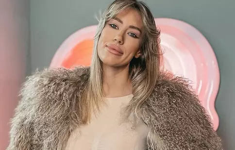 Gabriela Prisăcariu, pictorial provocator: „Mi-am pregătit deja ținuta pentru Valentine’s Day”. Fanii s-au întrecut în complimente
