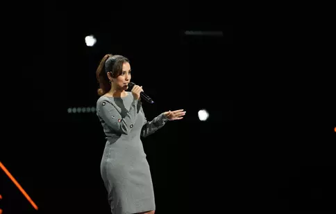 Cine este Laila El Akaaf, medicul chirurg care vine la X Factor 2025. Jurații sunt impresionați de talentul ei