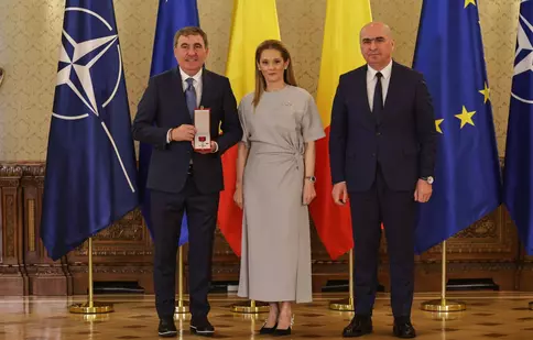 Gheorghe Hagi, decorat de președintele interimar Ilie Bolojan cu cea mai înaltă distincție a țării. De ce a lipsit Ianis Hagi de la eveniment