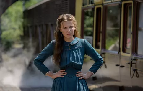 „Enola Holmes 3” vine pe Netflix! Millie Bobby Brown, Henry Cavill și Louis Partridge se întorc în rolurile lor. Detalii despre continuarea mult așteptată