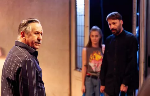 Ce se întâmplă în ultimul episod din Tătuțu'. Războiul dintre clanuri devine mai aprig ca oricând