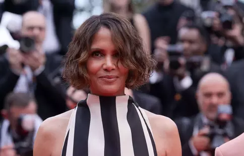 Halle Berry și-a lăsat fanii fără cuvinte. Cum arată actrița în costum de baie la 58 de ani: „Cea mai frumoasă femeie!”
