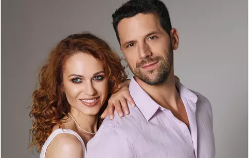Serialul „Iubire cu parfum de lavandă”, de la Antena 1, a fost reînnoit pentru sezonul trei. Michaela Prosan și Adrian Nartea filmează deja noile episoade