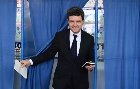 Alegeri prezidențiale 2025: Nicușor Dan a votat alături de soția sa. „E un punct de cotitură. Am votat pentru o direcție europeană, nu pentru izolarea României”