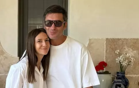 Adela Popescu, imagini noi din casa de la Șușani. Piesa de rezistență din living a fost în sfârșit montată