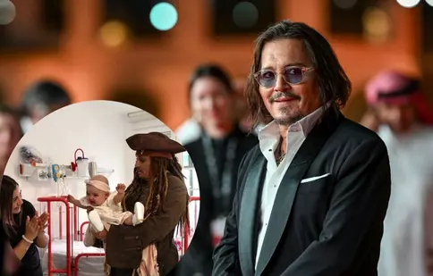Johnny Depp, în pielea lui Jack Sparrow, aduce zâmbete copiilor de la un spital de pediatrie. Imagini emoționante