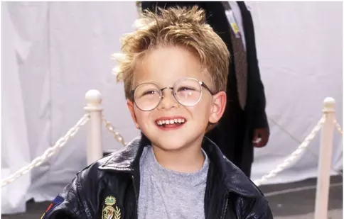 Ce face azi băiețelul din „Jerry Maguire”. Jonathan Lipnicki are 34 de ani și e de nerecunoscut