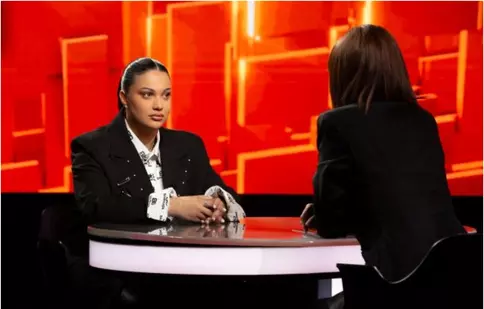 Betty Salam vine la 40 de întrebări cu Denise Rifai. „V‑aţi dorit vreodată să nu fiţi fiica lui Florin Salam?”