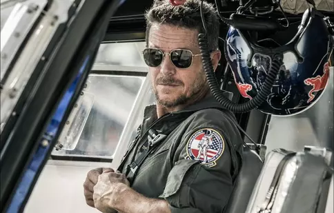 Ce avere avea sportivul Felix Baumgartner. Saltul de Cartea Recordurilor i-a adus o sumă fabuloasă