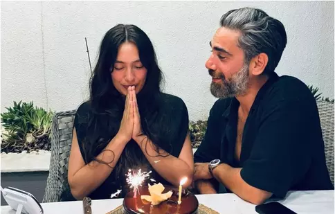 Neslihan Atagül, aniversare emoționantă: imagine rară alături de fiul ei, Aziz. Cum a petrecut alături de Kadir Doğulu