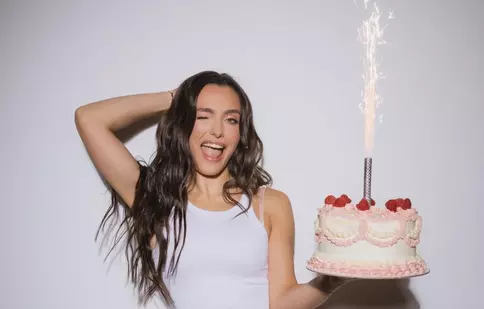 Alexia Eram a împlinit 25 de ani! Cum a sărbătorit în Mykonos și mesajul emoționant al Andreei Esca