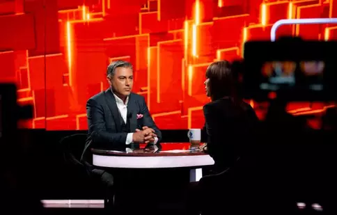 Cine este Alexandru Ciucu, designerul invitat la „40 de întrebări cu Denise Rifai”. „Sunteți responsabil de eșecul căsniciei dumneavoastră?”