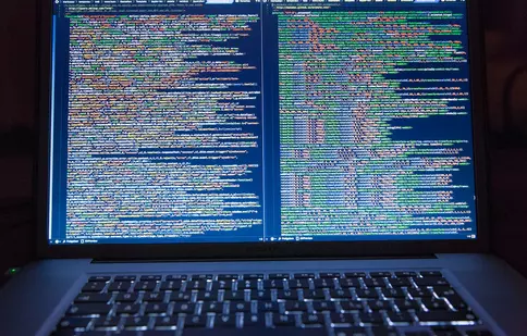 Arhitectura hyperconverged și avantajele ei în cloud hosting