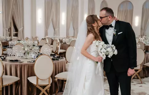 Florentina Bălășoiu, imagini spectaculoase de la nunta sa. Decorul de poveste pregătit de verișoarele reporterului Pro TV