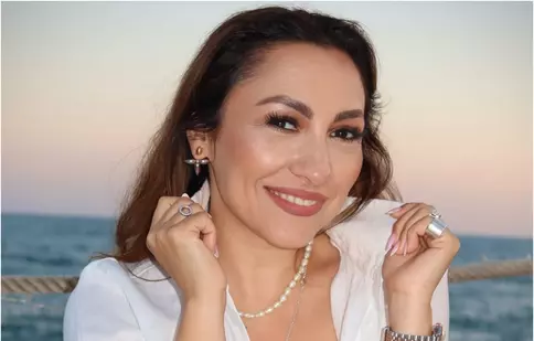 Andra, imagini rare de la începutul carierei! Look-ul complet diferit al artistei: „Nu trebuie să ne fie rușine cu ce am trăit”
