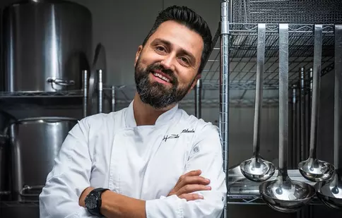 Chef Orlando Zaharia, sfaturi pentru începători: „Pasiunea te împinge să bați la ușa bucătăriei, dar disciplina te face să rămâi acolo”. EXCLUSIV