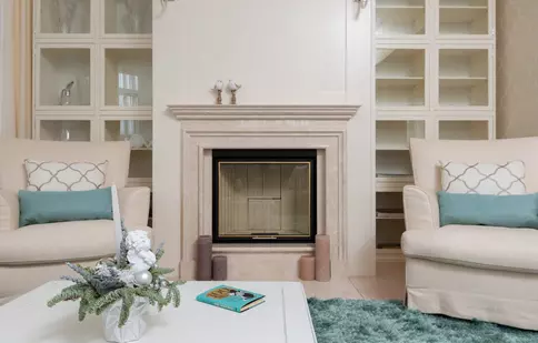 Confort sau design? Cum să alegi fotolii pentru living care le oferă pe ambele
