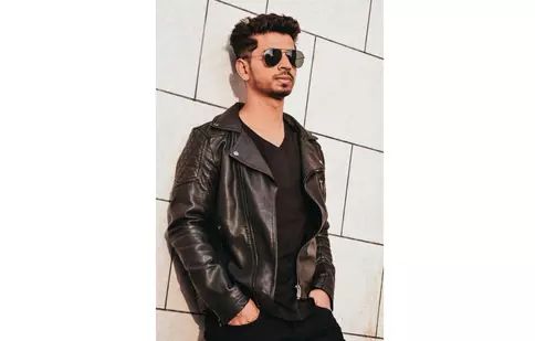 Poartă semnătura stilului masculin cu o singură piesă din garderoba ta