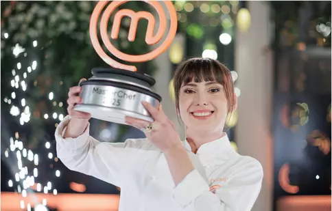 Cine este Cosmina Boboc, câștigătoarea MasterChef 2025. „Nu credeam vreodată că o să ajung aici” – povestea fostei IT-iste care a luat trofeul și 75.000 €