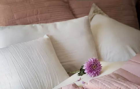 Refugiul de Acasă: Cum Alegem Textilele pentru un Confort Termic și Vizual Desăvârșit