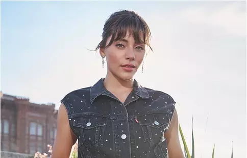 Sıla Türkoğlu, dincolo de lumina reflectoarelor. Ce făcea actrița din „O dragoste” înainte să devină faimoasă