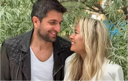 Laura Cosoi și Cosmin Curticăpean împlinesc 14 ani de iubire! Imaginea rară din tinerețe publicată de vedetă