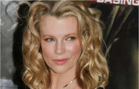 Cum arată Kim Basinger la 72 de ani: imaginea rară care a surprins pe toată lumea